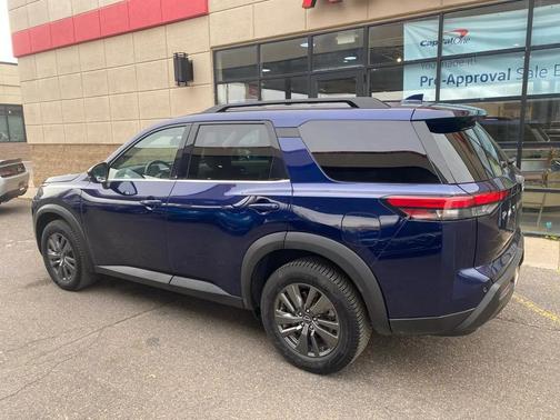 Deep Ocean Blue Pearl 2022 Nissan Pathfinder SV 4WD