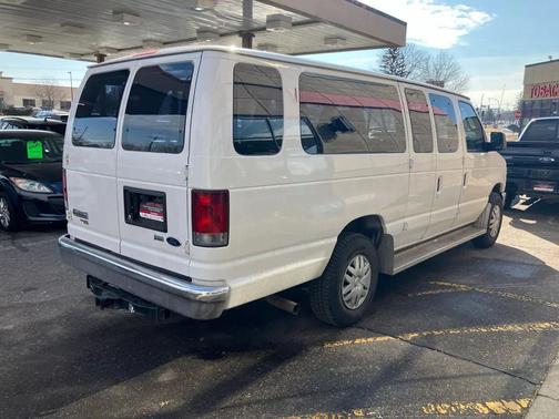 2012 Ford E350 Super Duty XLT