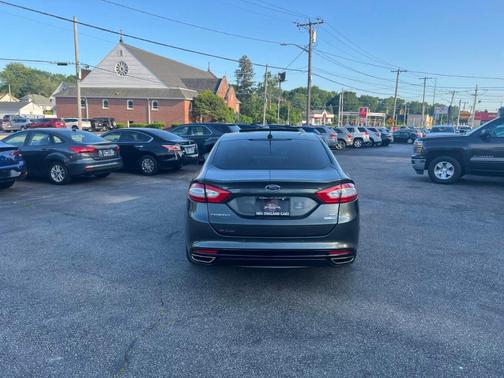 2016 Ford Fusion SE