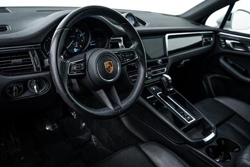 2022 Porsche Macan