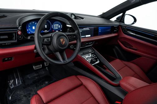 2025 Porsche Macan 4S