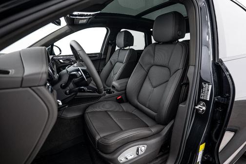 2026 Porsche Macan S