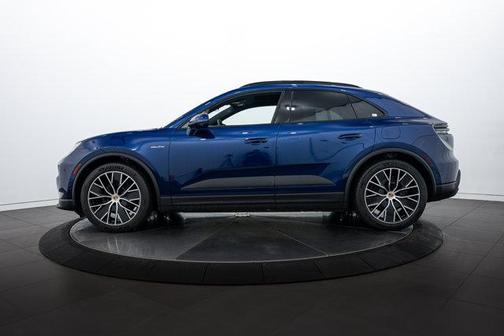 2025 Porsche Macan 4