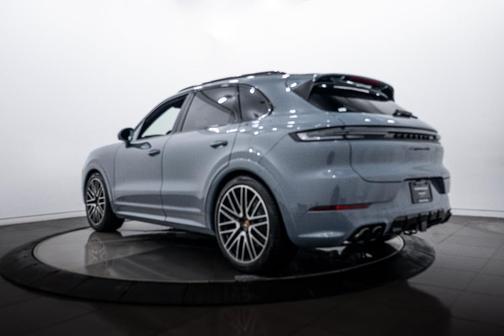 2026 Porsche Cayenne GTS