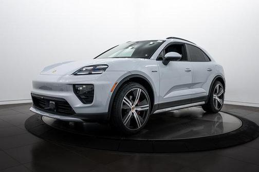 2025 Porsche Macan 4S
