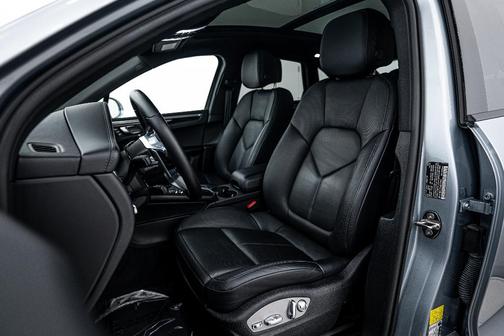 2020 Porsche Macan S
