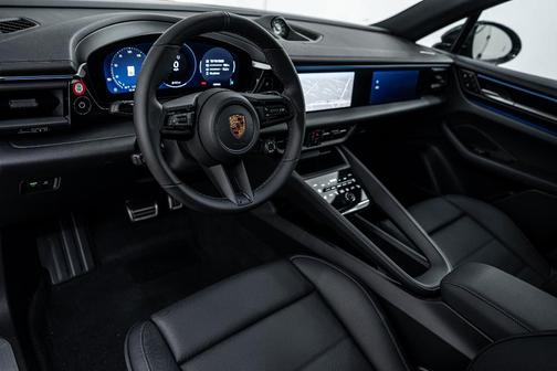 2025 Porsche Macan 4S