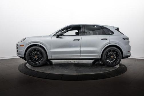 Dolomite Silver Metallic 2026 Porsche Cayenne Base