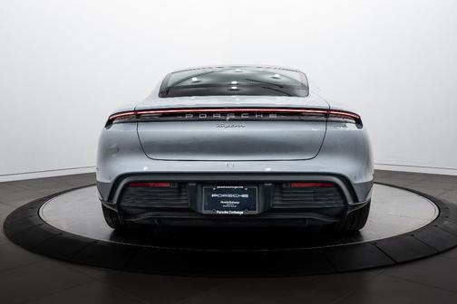 2021 Porsche Taycan 