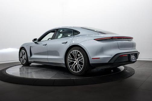 2021 Porsche Taycan 