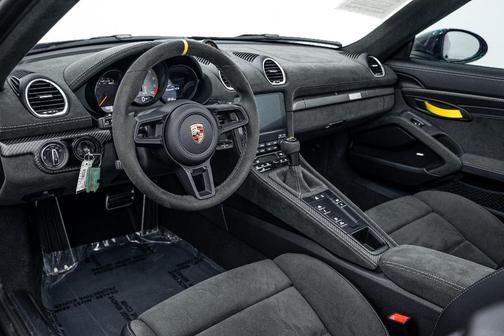 2025 Porsche 718 Spyder RS