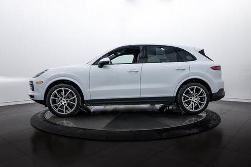 2023 Porsche Cayenne S Platinum Edition