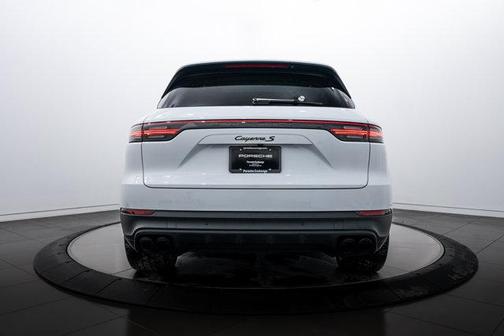 2023 Porsche Cayenne S Platinum Edition
