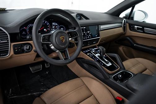 2023 Porsche Cayenne S Platinum Edition