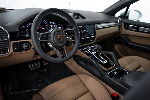 2023 Porsche Cayenne S Platinum Edition