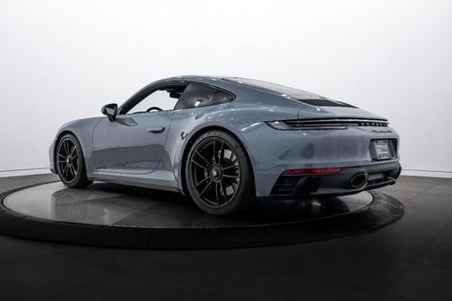 2024 Porsche 911 Carrera 4 GTS