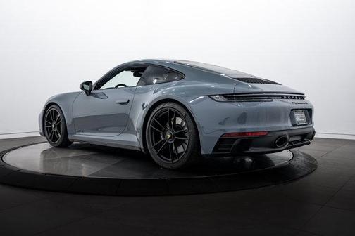 2024 Porsche 911 Carrera 4 GTS