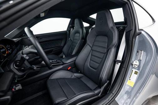 2024 Porsche 911 Carrera 4 GTS
