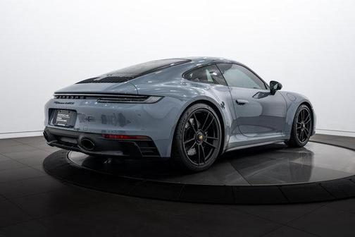 2024 Porsche 911 Carrera 4 GTS