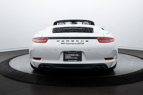 2015 Porsche 911 Carrera GTS