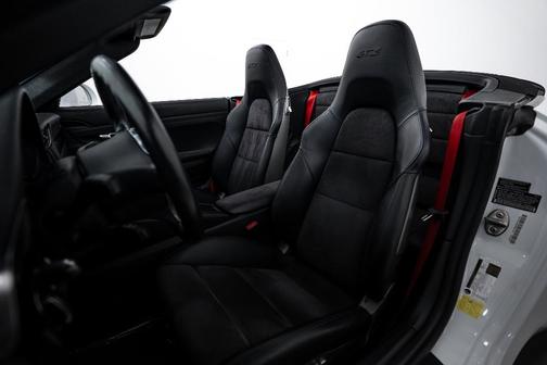 2015 Porsche 911 Carrera GTS