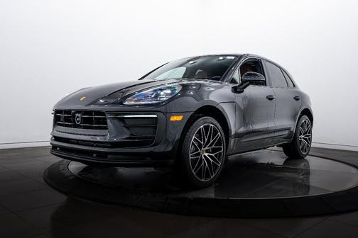2026 Porsche Macan Base