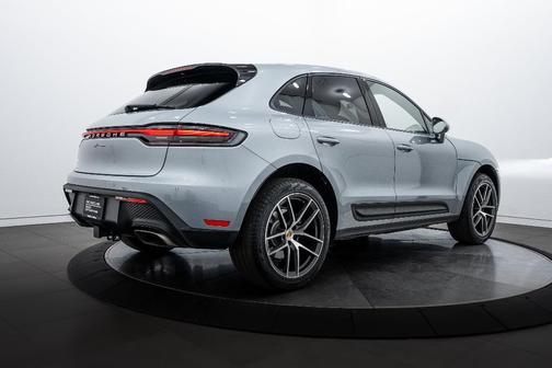2025 Porsche Macan 