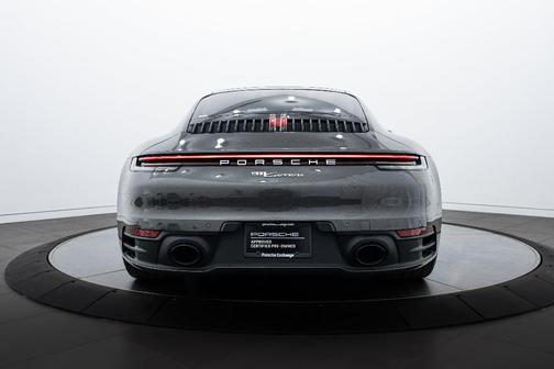 2024 Porsche 911 Carrera