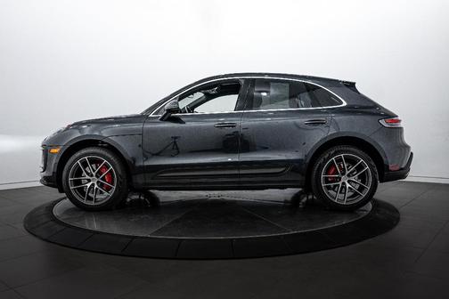 2022 Porsche Macan S