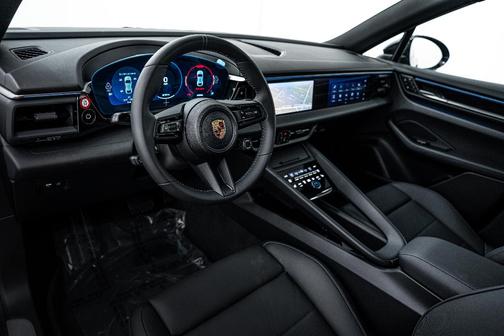 2025 Porsche Macan 4