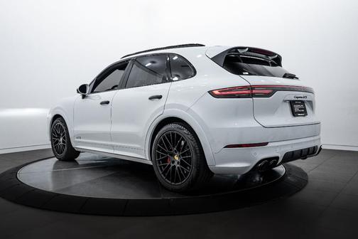 2022 Porsche Cayenne GTS