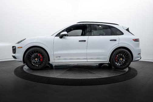 2022 Porsche Cayenne GTS