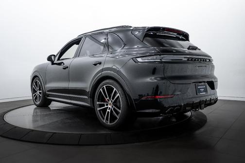 2026 Porsche Cayenne GTS