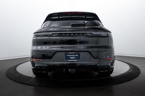 2026 Porsche Cayenne GTS