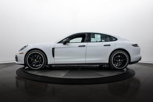 2021 Porsche Panamera 4