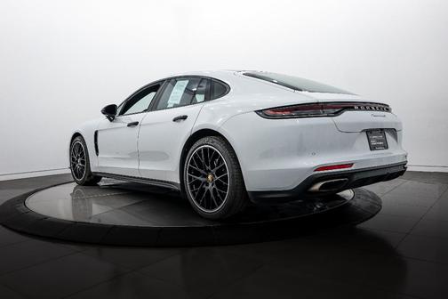 2021 Porsche Panamera 4
