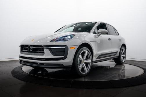 2026 Porsche Macan Base