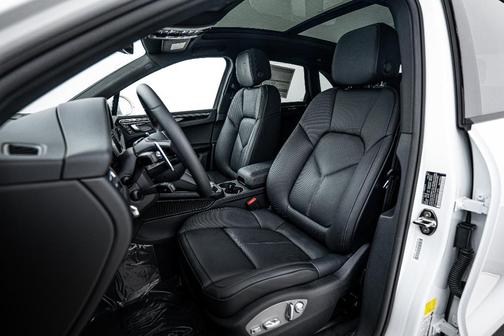 2025 Porsche Macan Macan