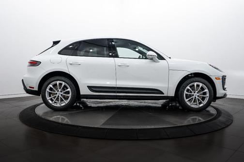 2025 Porsche Macan Macan