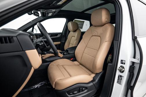 2026 Porsche Cayenne AWD