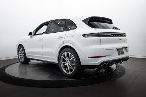 2026 Porsche Cayenne AWD