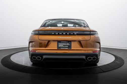 2024 Porsche Panamera 4