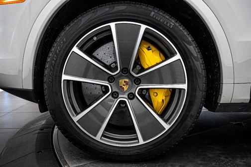 2021 Porsche Cayenne E-Hybrid Coupe Turbo S