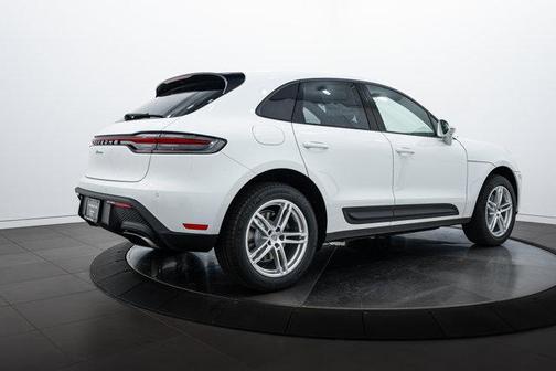 2025 Porsche Macan Base