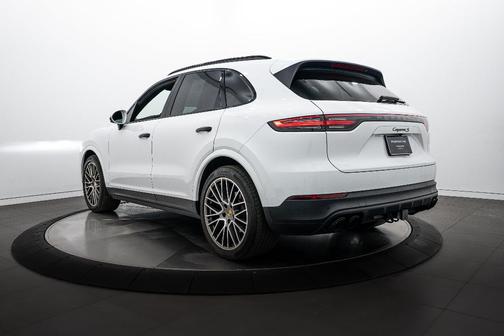 2023 Porsche Cayenne S Platinum Edition