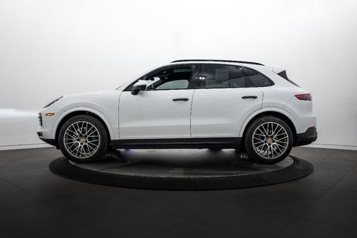 2023 Porsche Cayenne S Platinum Edition
