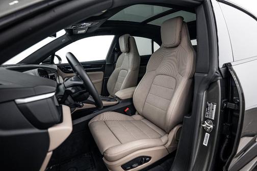 2025 Porsche Macan 4