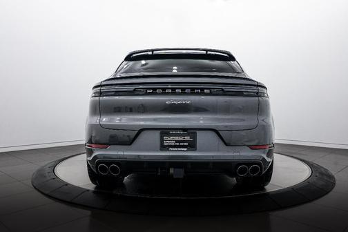 2025 Porsche Cayenne AWD