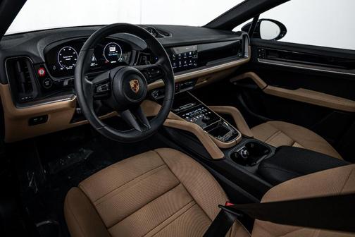 2025 Porsche Cayenne AWD