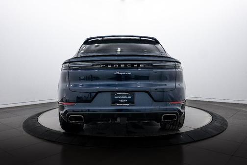 2025 Porsche Cayenne AWD